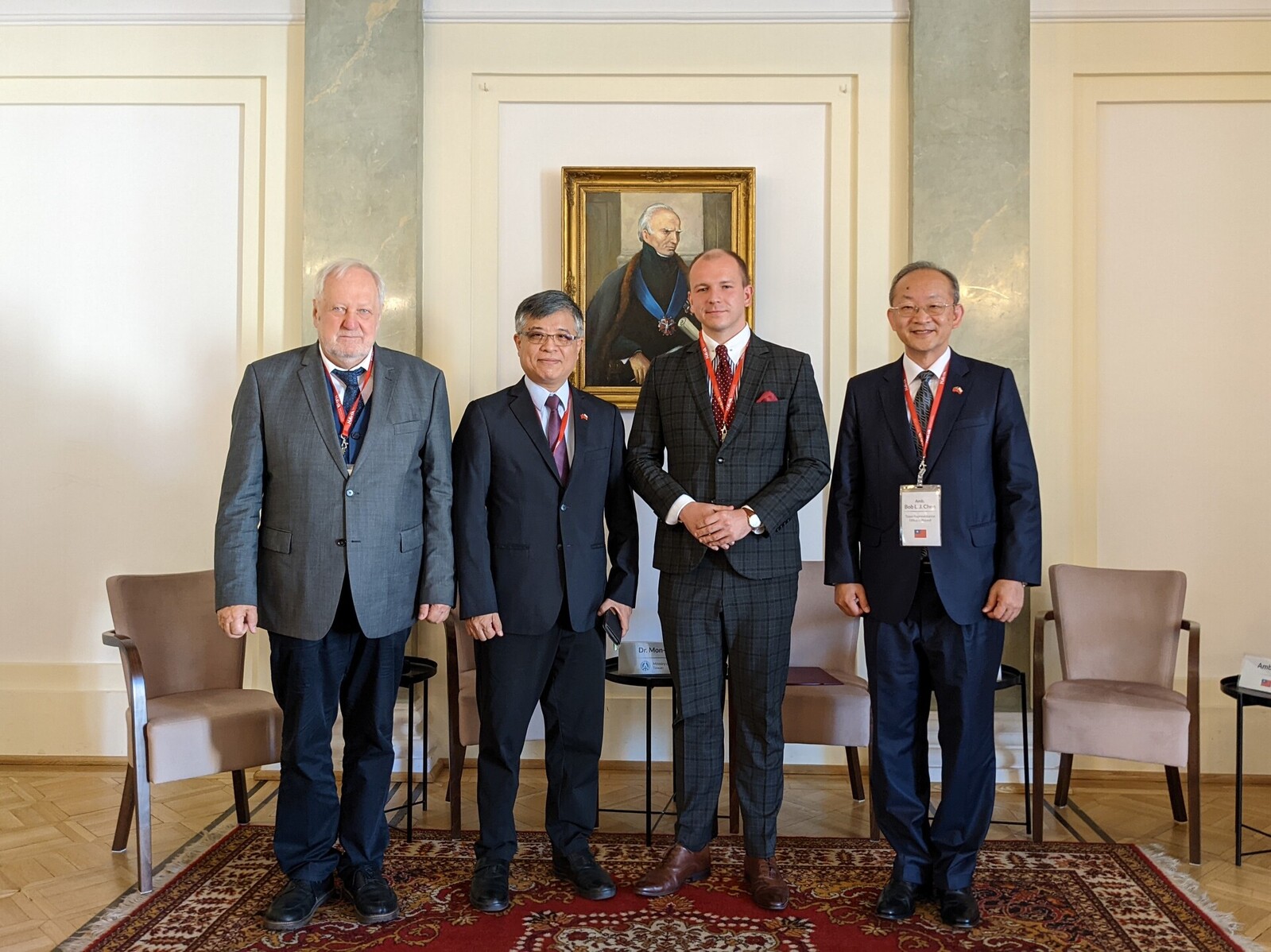 開幕致詞貴賓合影_Group Photo of the Opening Remarks speakers.jpg