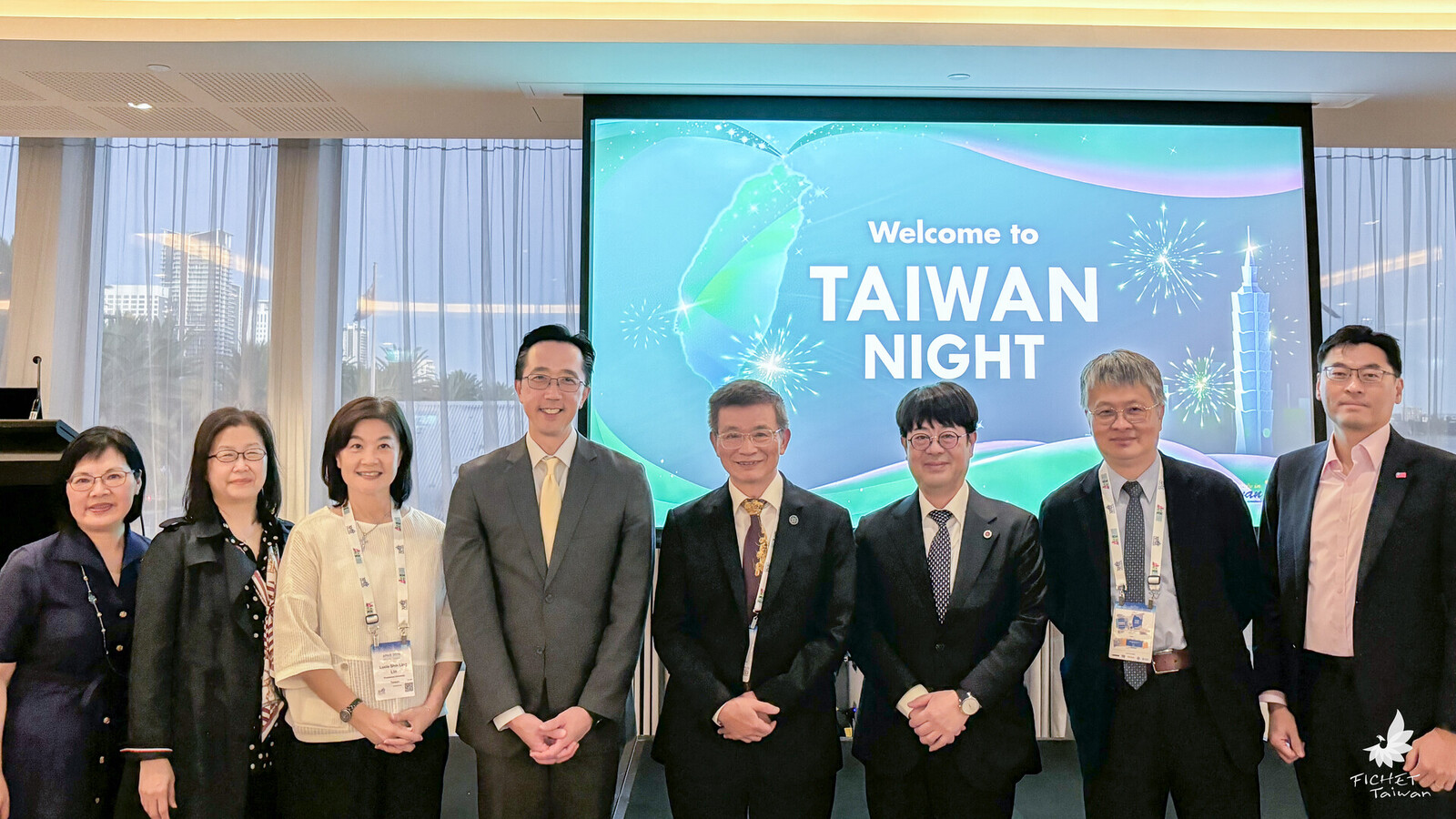 6 Taiwan Night合照.jpg