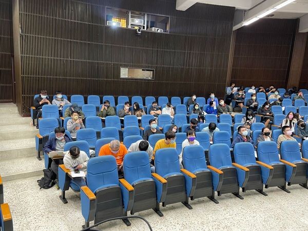 國立臺灣大學電機工程研究所｜柯拉飛